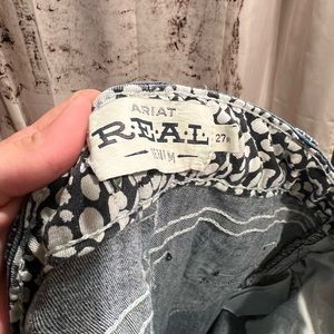 Ariat jeans size 27R